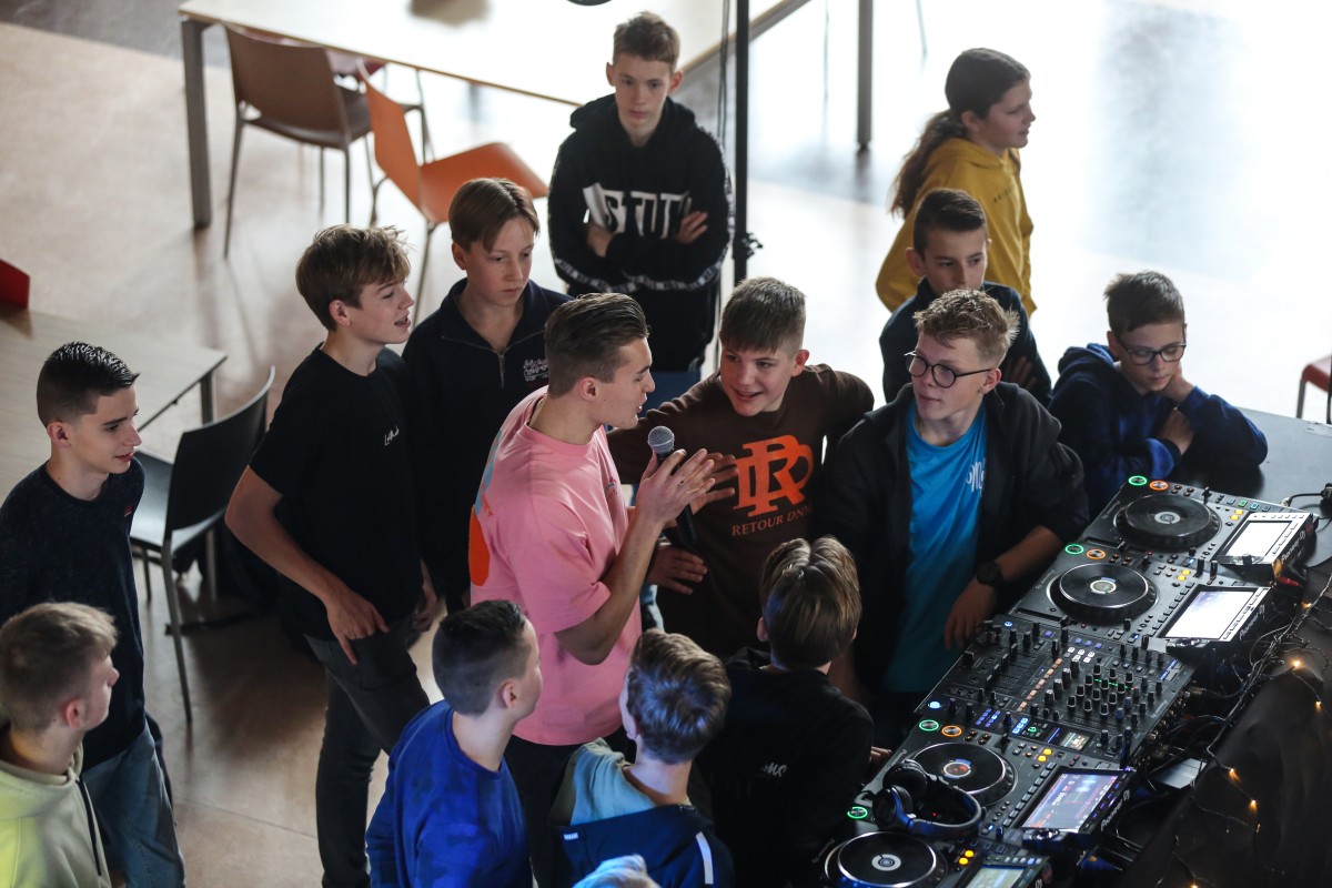 Achtergrondafbeelding Kijk eens wat er allemaal staat! 12 jaar Cultuureducatie met Kwaliteit