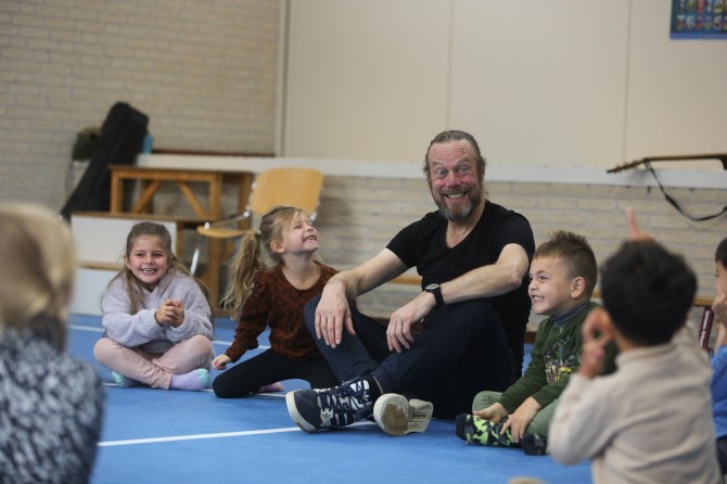 Kunstenaar in de klas