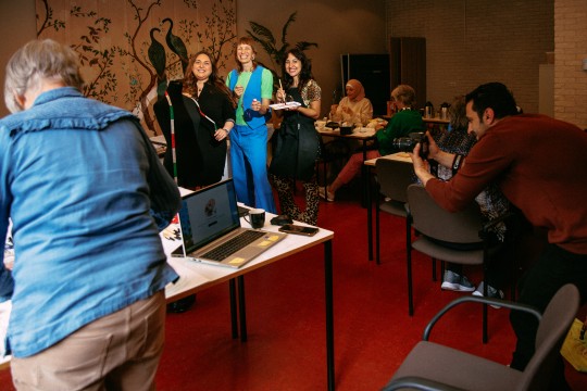 Afbeelding Verhalenmakers Iris, Sarina en Rita gebruiken diversiteit als creatieve motor